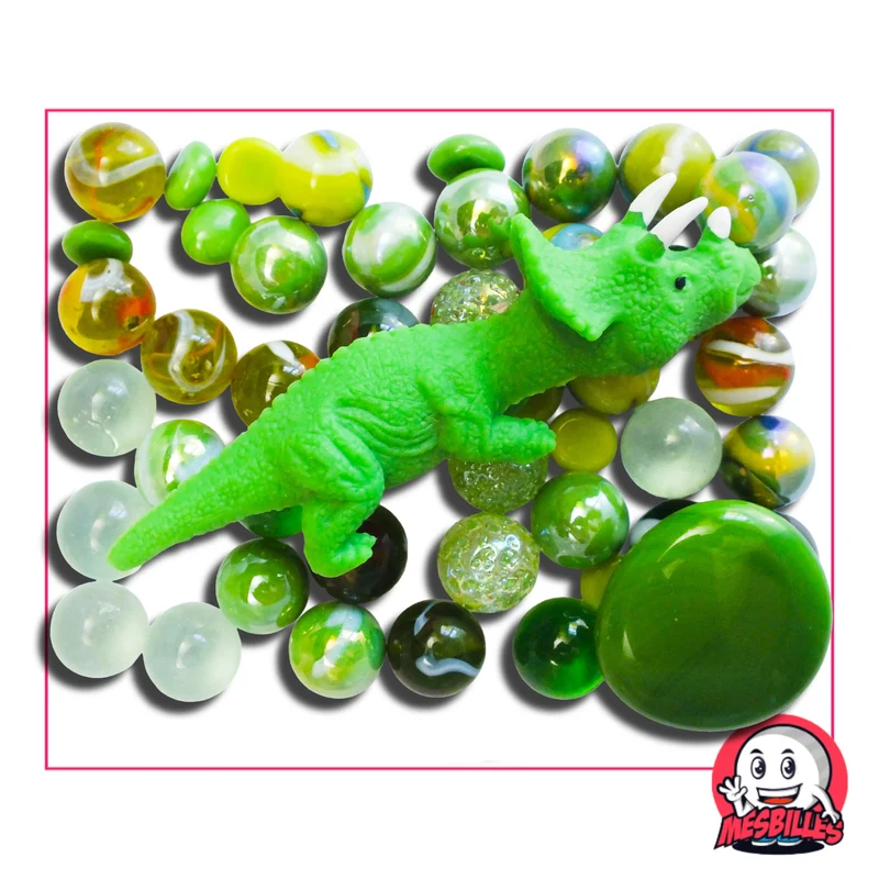 52 Billes assorties et 1 Tricératops Vert